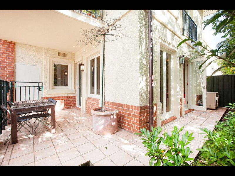 1/12 Copelen Street, South Yarra - Thumbnail 6