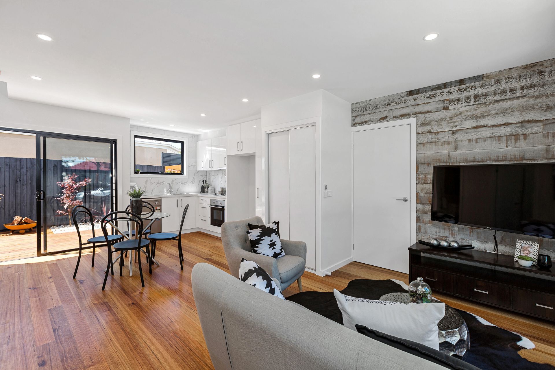 10 Leigh Street, Footscray - Thumbnail 3