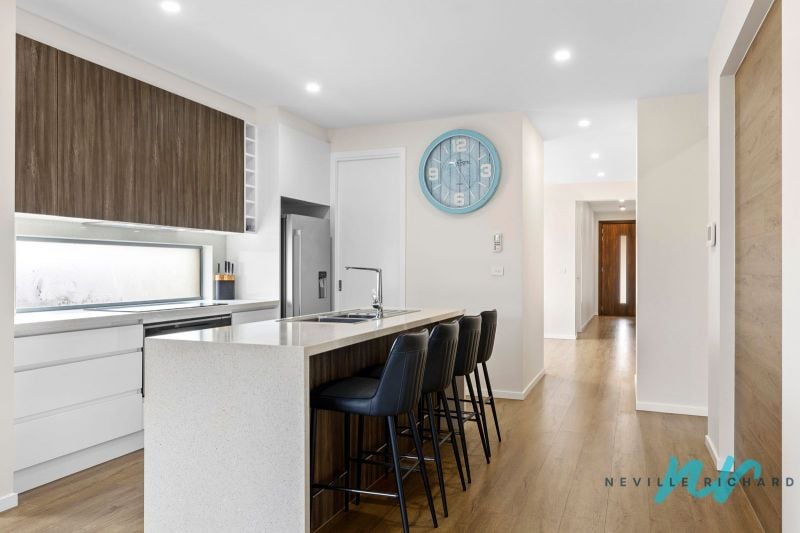 18 Harrington Terrace, St Leonards Neville Richards Real Estate