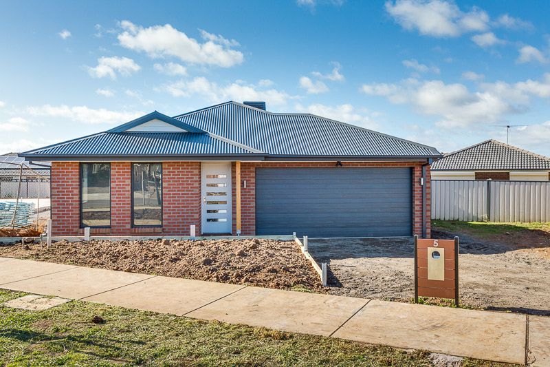 5 Aranar Court, Bacchus Marsh - Thumbnail 2