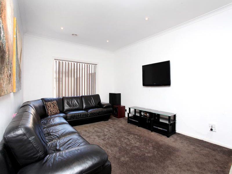 9 Buckley Way, Caroline Springs - Thumbnail 6