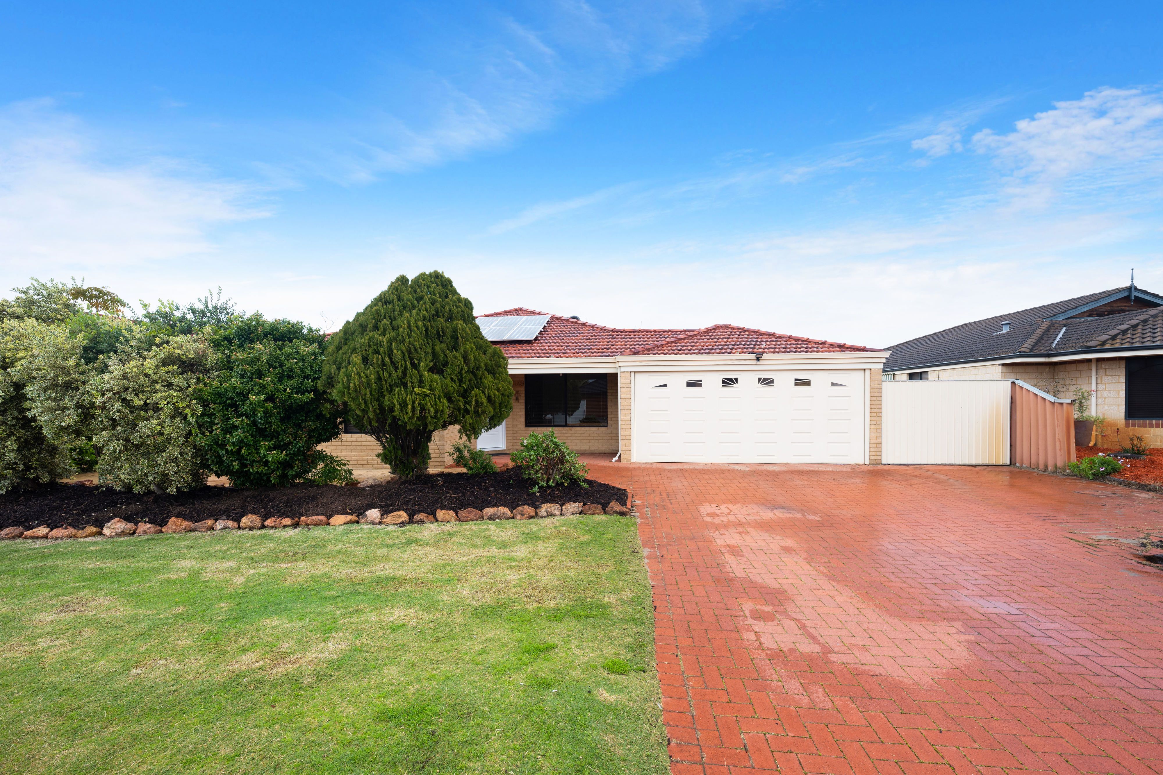 Real Estate For Sale 105 Dumbarton Road Canning Vale , WA