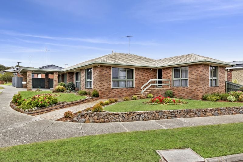 1 Carmichael Court, Leopold VIC 3224