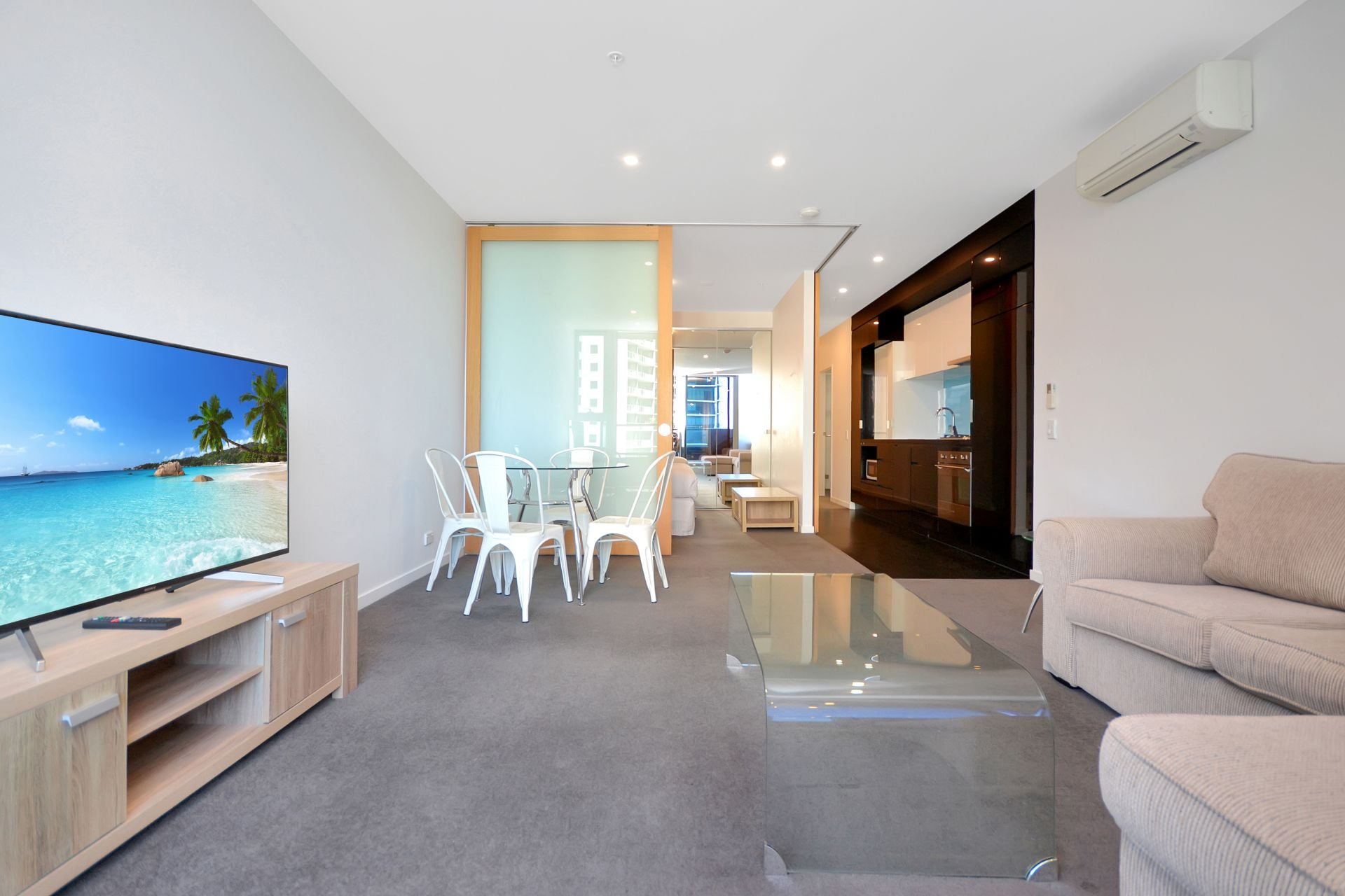 Luxe Harbourside Lifestyle - Fully Furnished