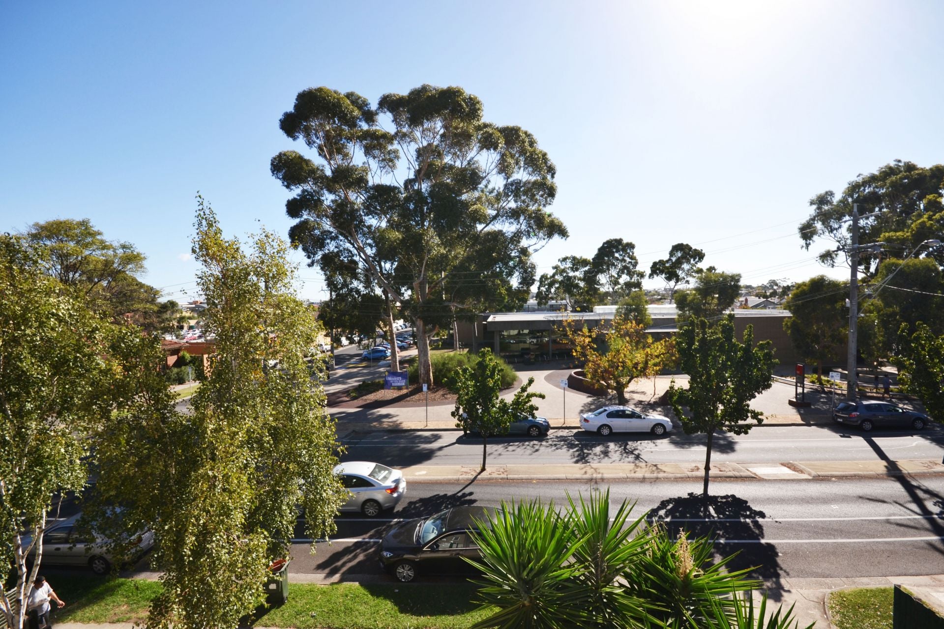 RENOVATED - WALKING DISTANCE TO ZONE 1 TRAIN AND TRAM