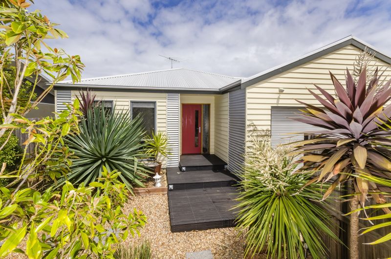 12 Furneaux Close BARWON HEADS VIC, Barwon Heads - Thumbnail 2