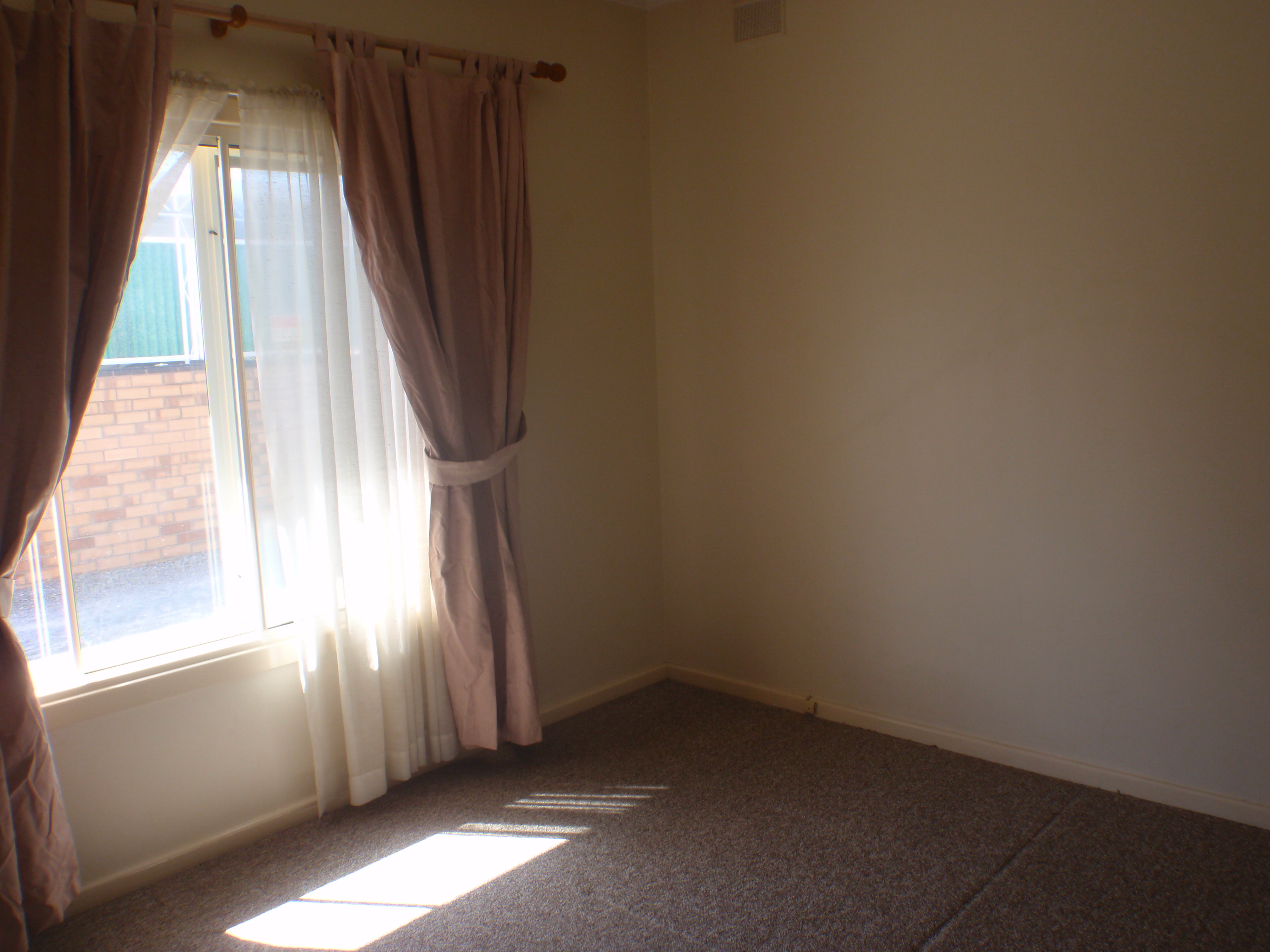 1/21 Knight Street West Richmond 5033