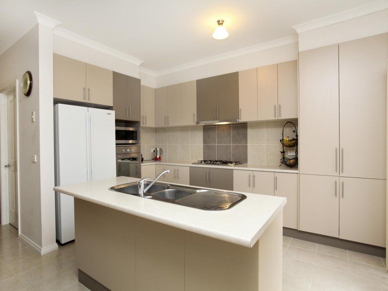 6 Cofton Street, Caroline Springs - Thumbnail 3