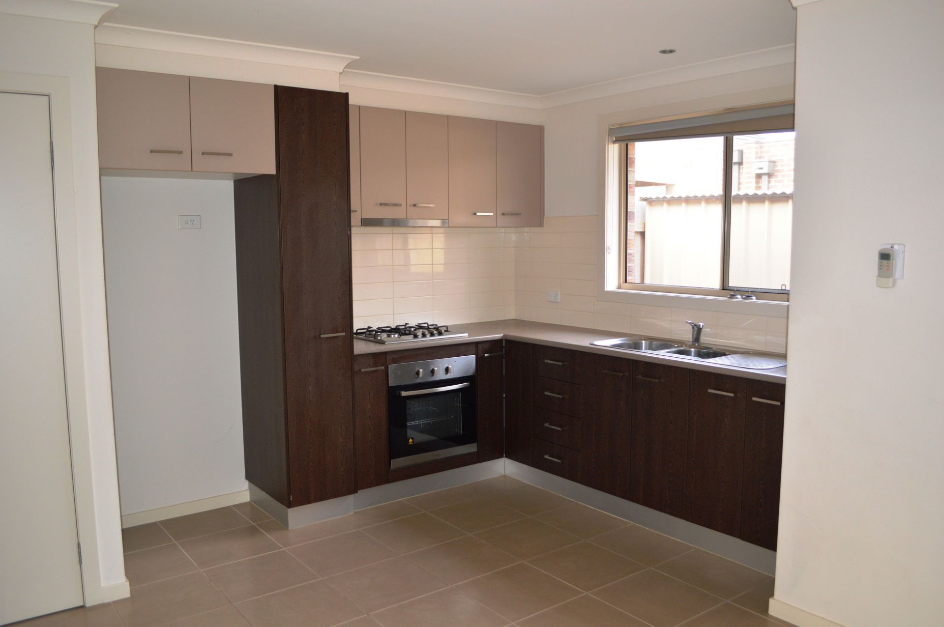 CENTRAL LOCATION, AFFORDABLE & MAINTENANCE FREE LIVING !