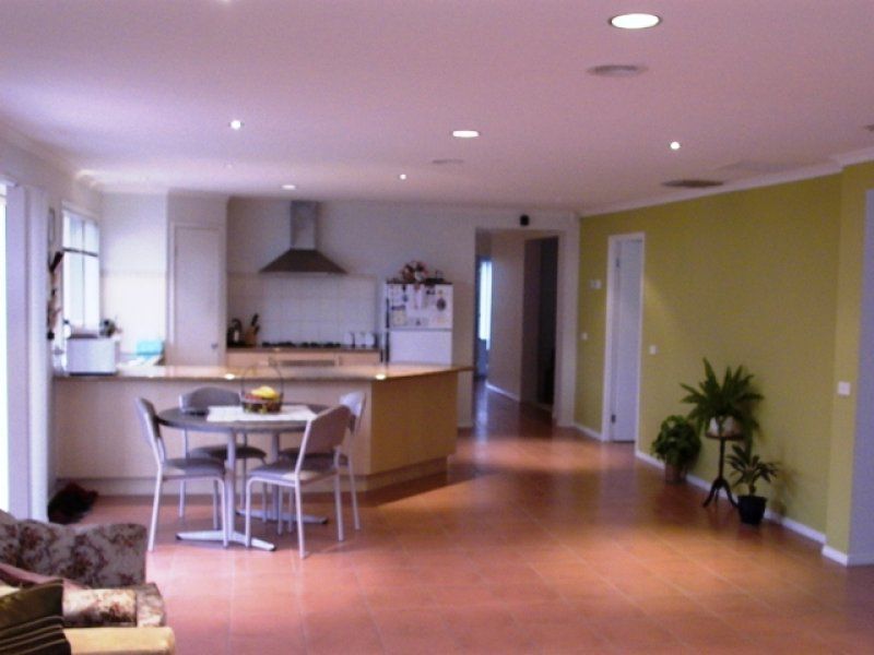 1 Huegill Drive, Burnside - Thumbnail 3