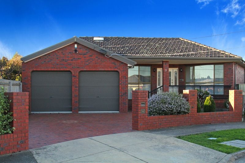 9 Lionheart Court, Epping