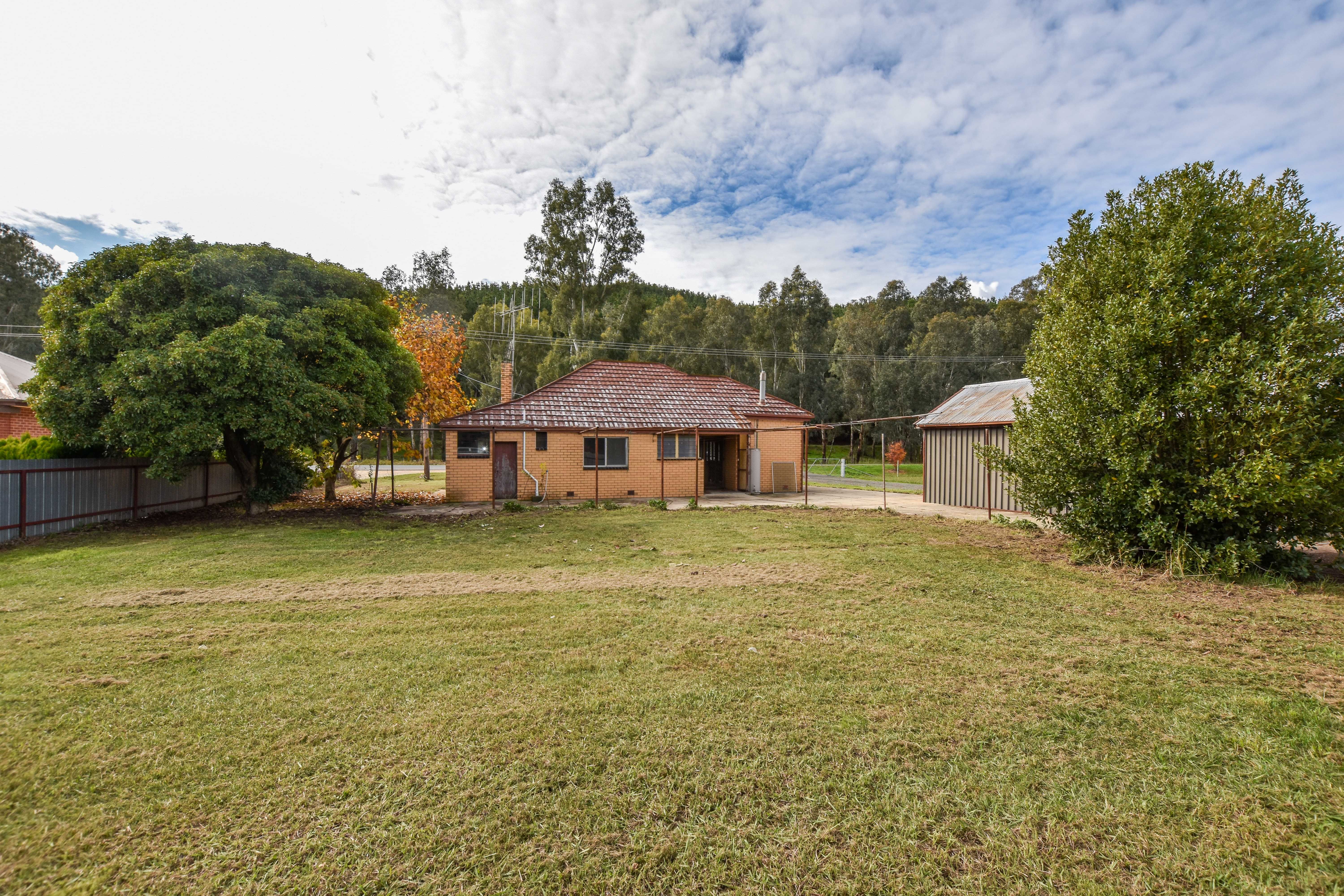 Real Estate For Sale 72 Great Alpine Road Myrtleford , VIC