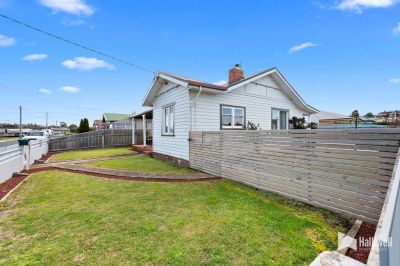 2
 
 
 
  
 
 
 1
 
 
 
  
 
 
 1
 
 
 
 
 
 
 
 22 Elizabeth Street, Devonport TAS 7310, Devonport - Thumbnail 4