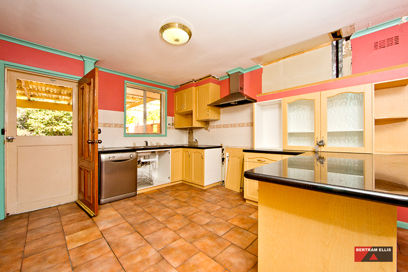 61  Kalgoorlie Crescent, Fisher - Thumbnail 7