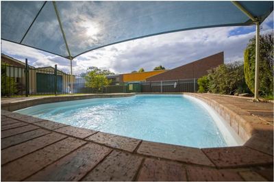 MOTEL LEASEHOLD FOR SALE - IMMACULATE CONDITION IN PRIME LOCATION