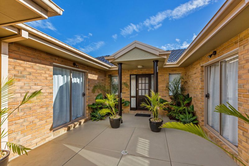 12 Heron Way, Sanctuary Lakes - Thumbnail 5