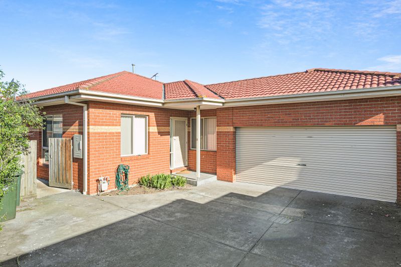 2/5 Hawthorn Court, Mill Park