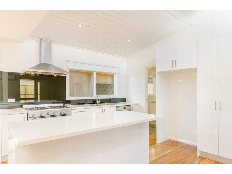 1/11 Acacia Court OCEAN GROVE VIC, Ocean Grove - Thumbnail 3