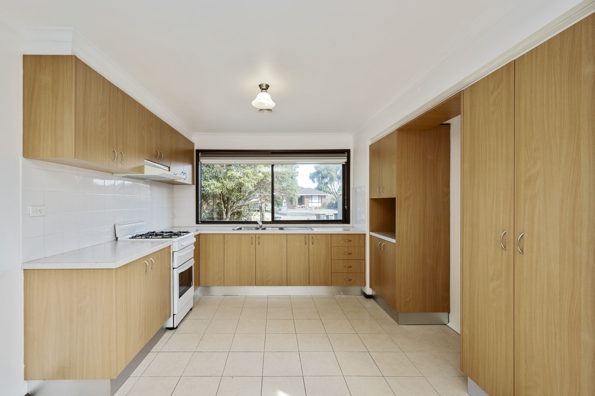 MAINTENANCE FREE! IMMACULATE UNIT IN QUIET COURT LOCATION