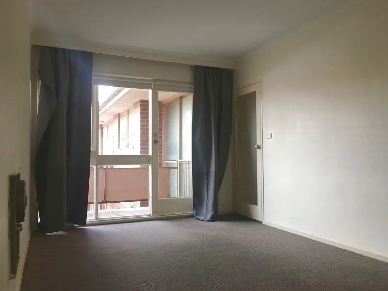 8/10 Roseberry Grove, Glen Huntly