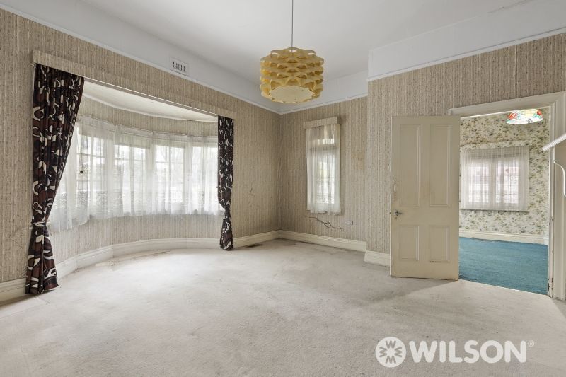 19 Carlisle Avenue, St Kilda East