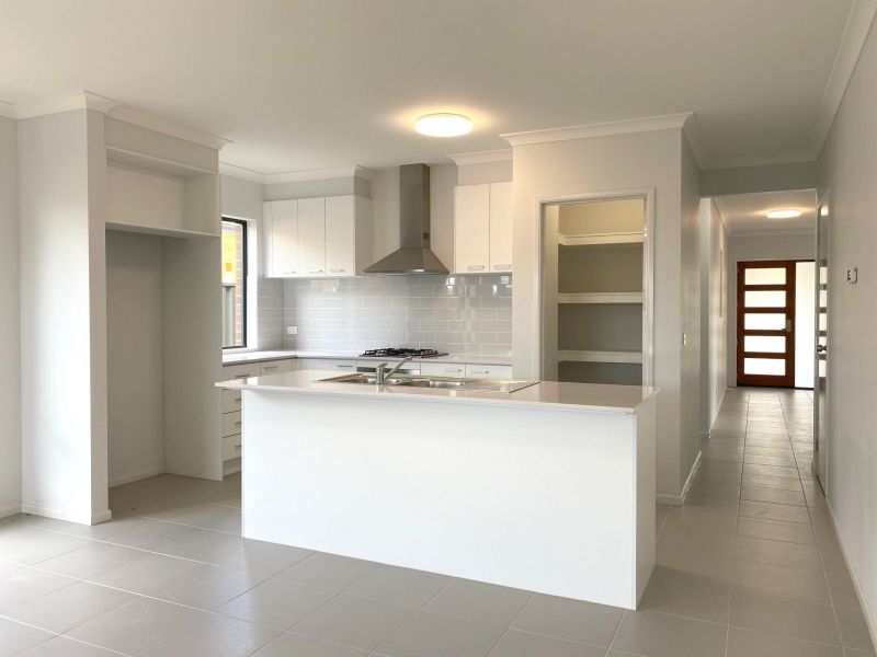 16 Sahlia Avenue, Kalkallo