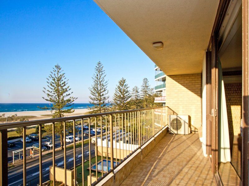 CENTRE COURT 34 Musgrave Street KIRRA QLD, Kirra - Thumbnail 2