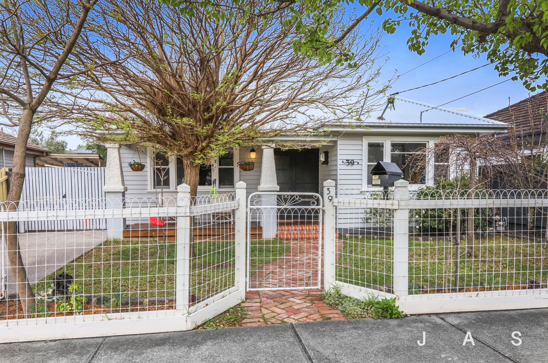 39 Napoleon Street West Footscray VIC, West Footscray - Thumbnail 2