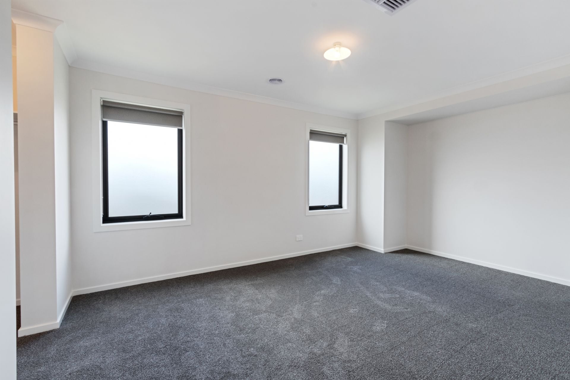 STYLISHNESS, SIZE & LOCATION, WHAT A WINNER!  ** ON HOLD **