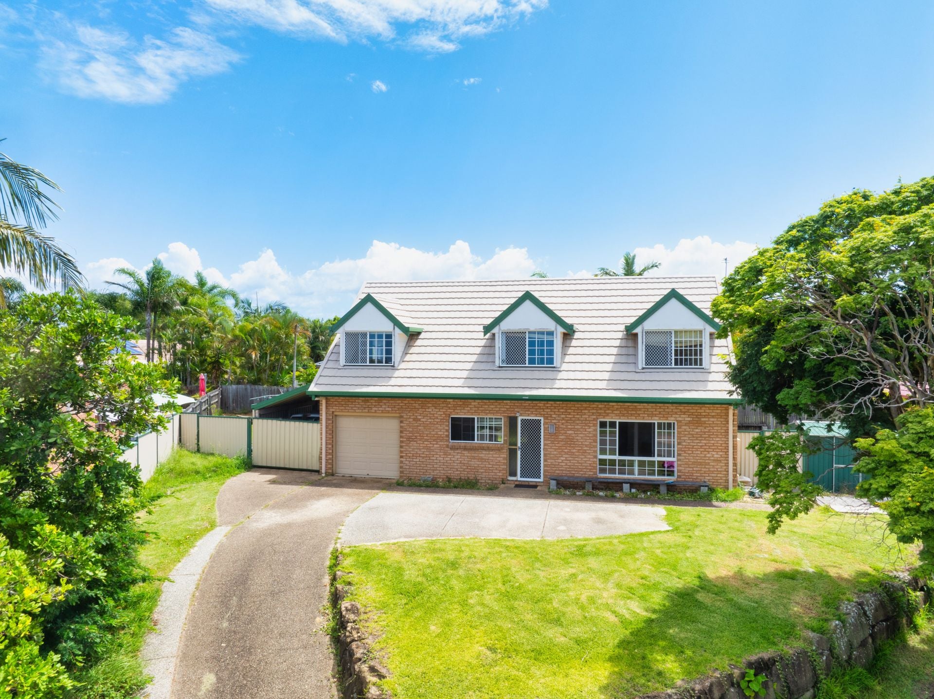 16 Spikes Court, Arundel - Thumbnail 2