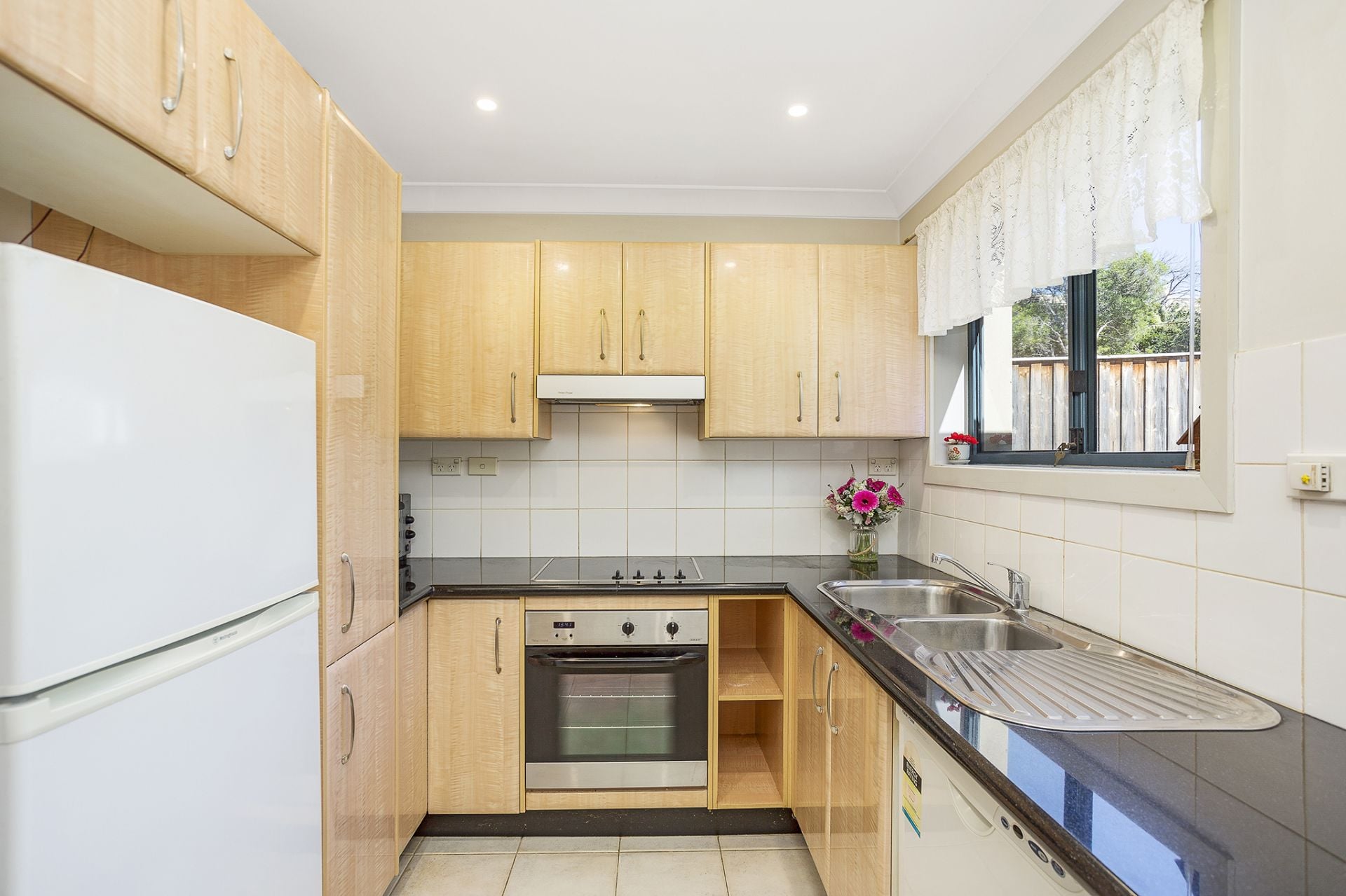 12/12-18 Kumbardang Avenue Miranda NSW, Miranda - Thumbnail 2