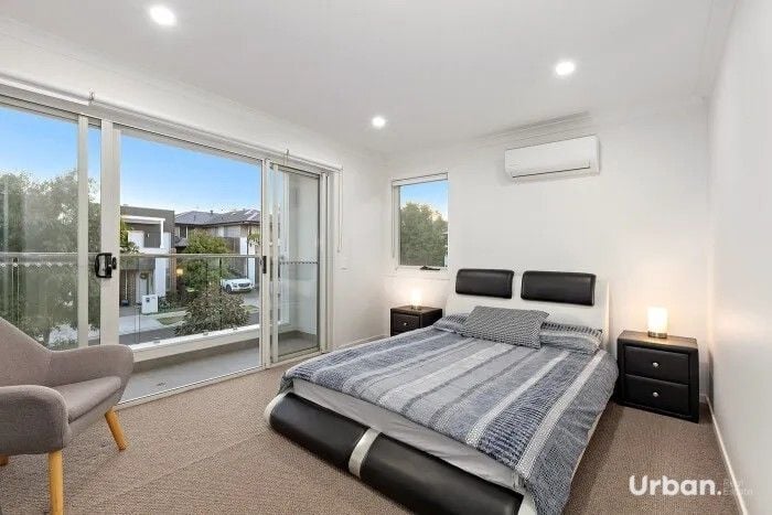 Denham Court 36 Indigo Crescent