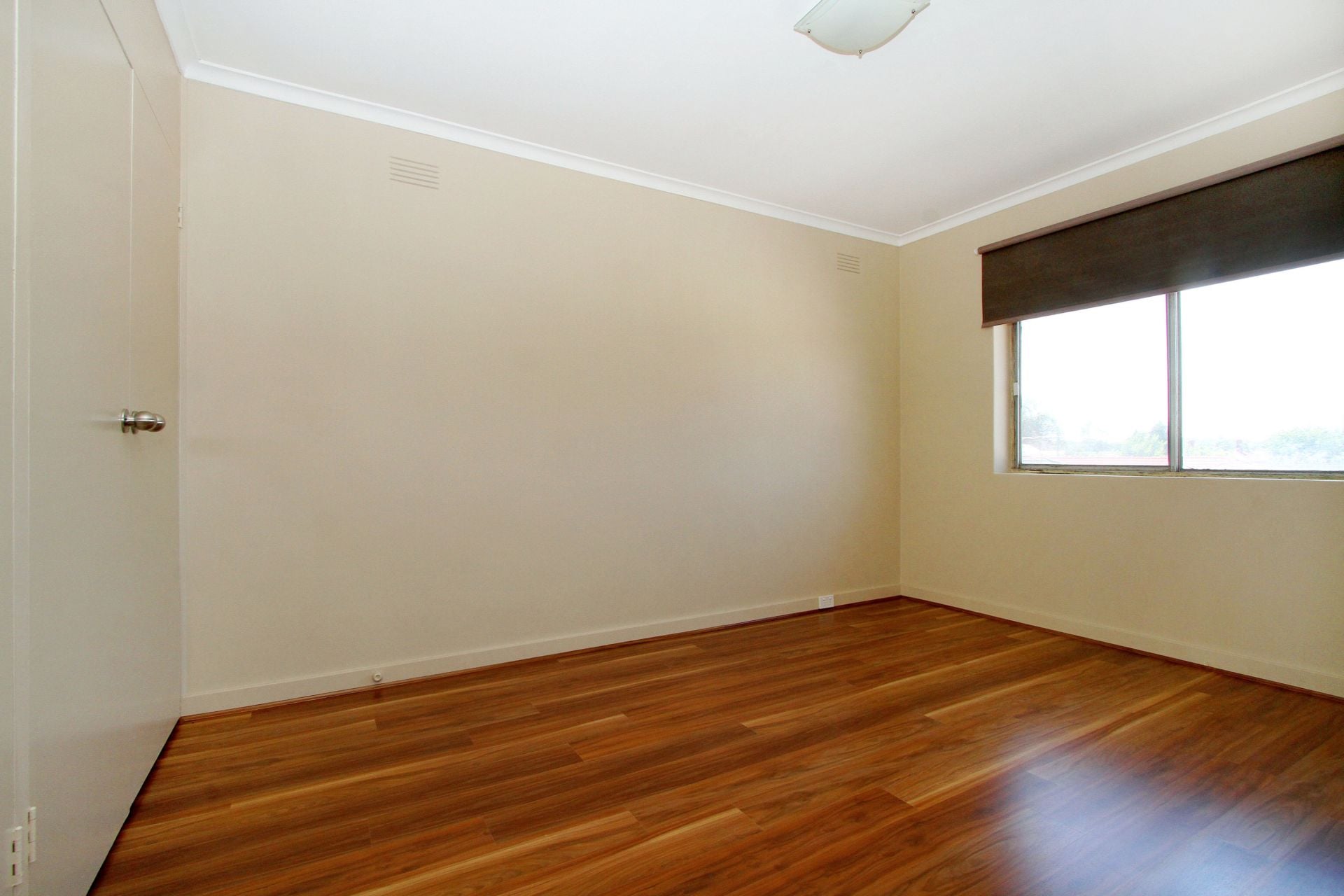 FULLY RENOVATED ONE BEDROOM - INSPECT TODAY
