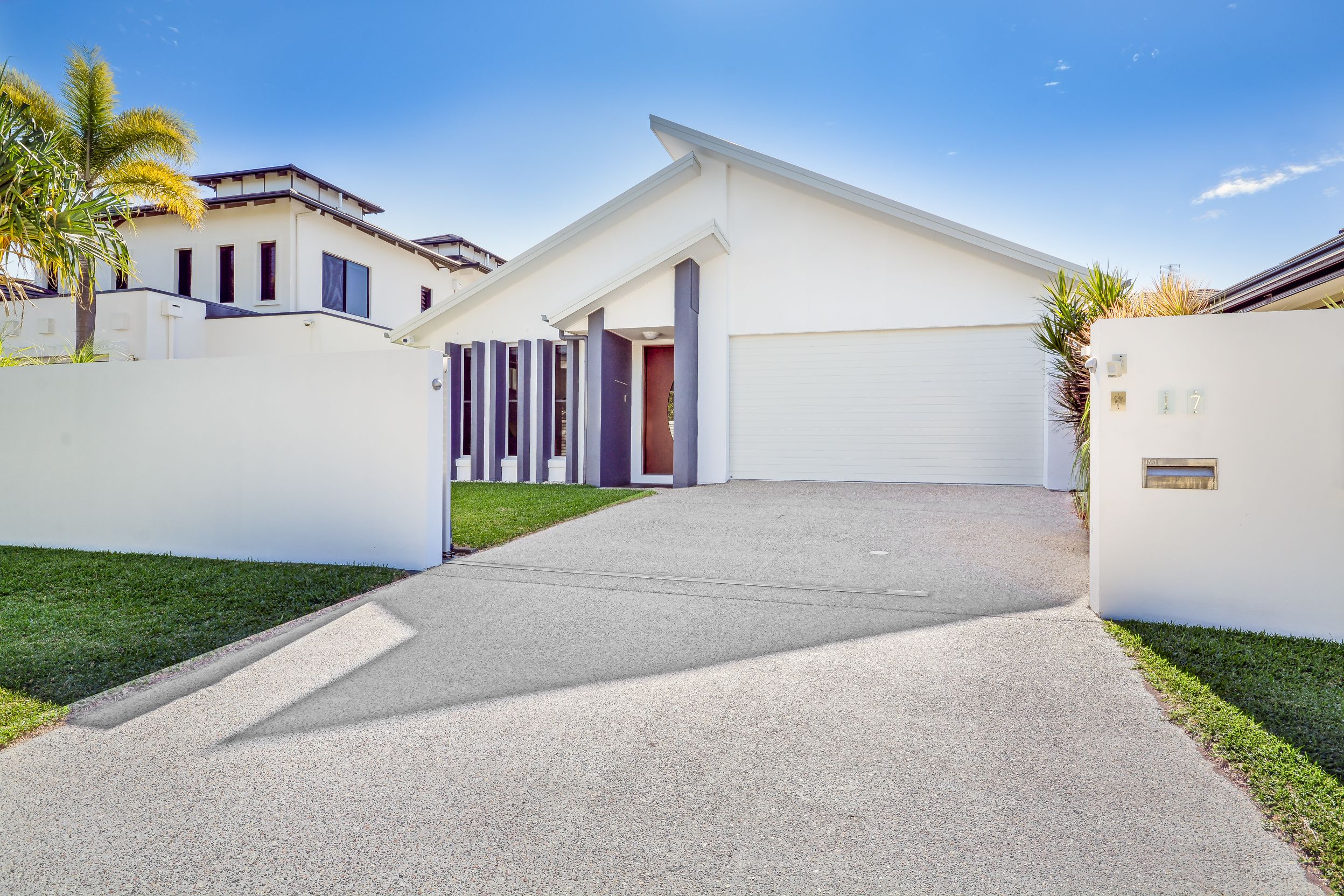 Real Estate For Sale 17 Cuba Court Kawana Island , QLD