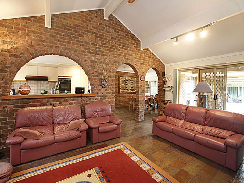 22 Kurrajong Drive