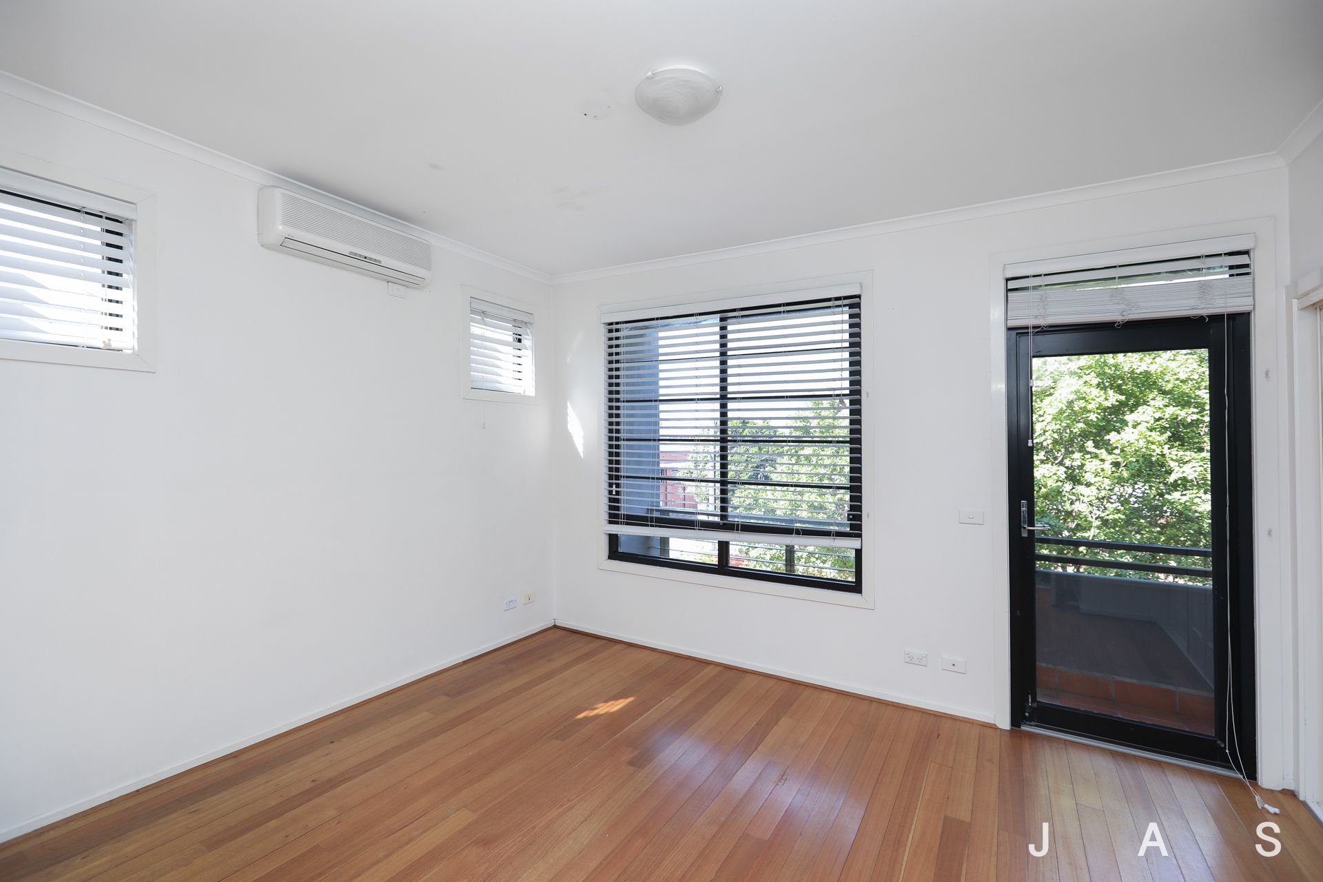 25 Goldsbrough Walk Kensington VIC, Kensington - Thumbnail 8