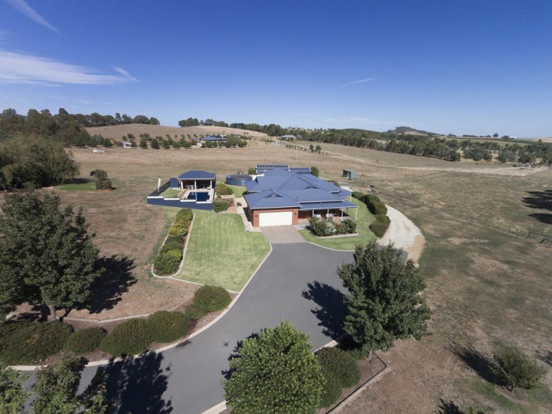 38 Ryan Lane Beechworth VIC, Beechworth - Thumbnail 4