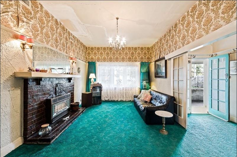 PERIOD CHARM IN AN IDEAL LOCATION