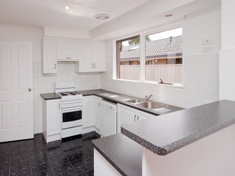 33 Nightingale Drive, Werribee - Thumbnail 4