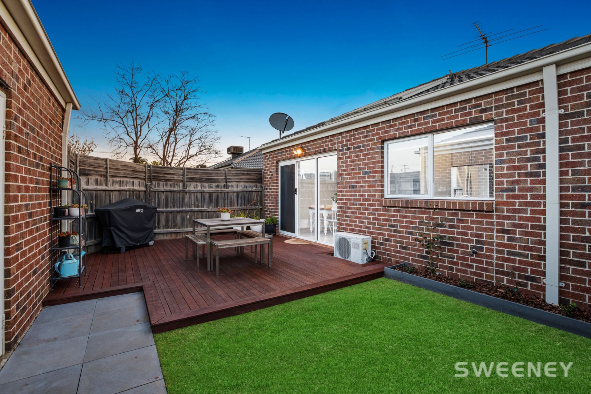 1/2 Warren Court, Altona Meadows - Thumbnail 4