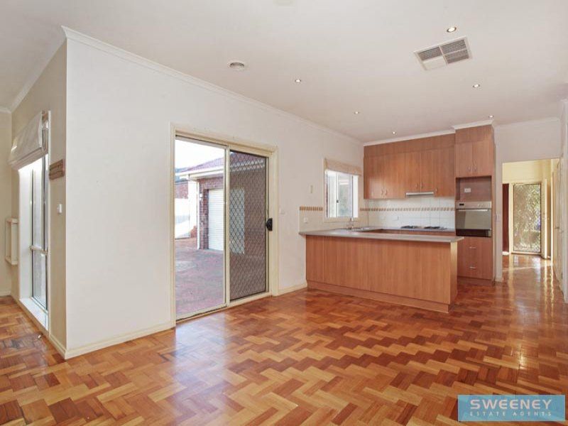 18 Claretown Avenue, Caroline Springs - Thumbnail 5
