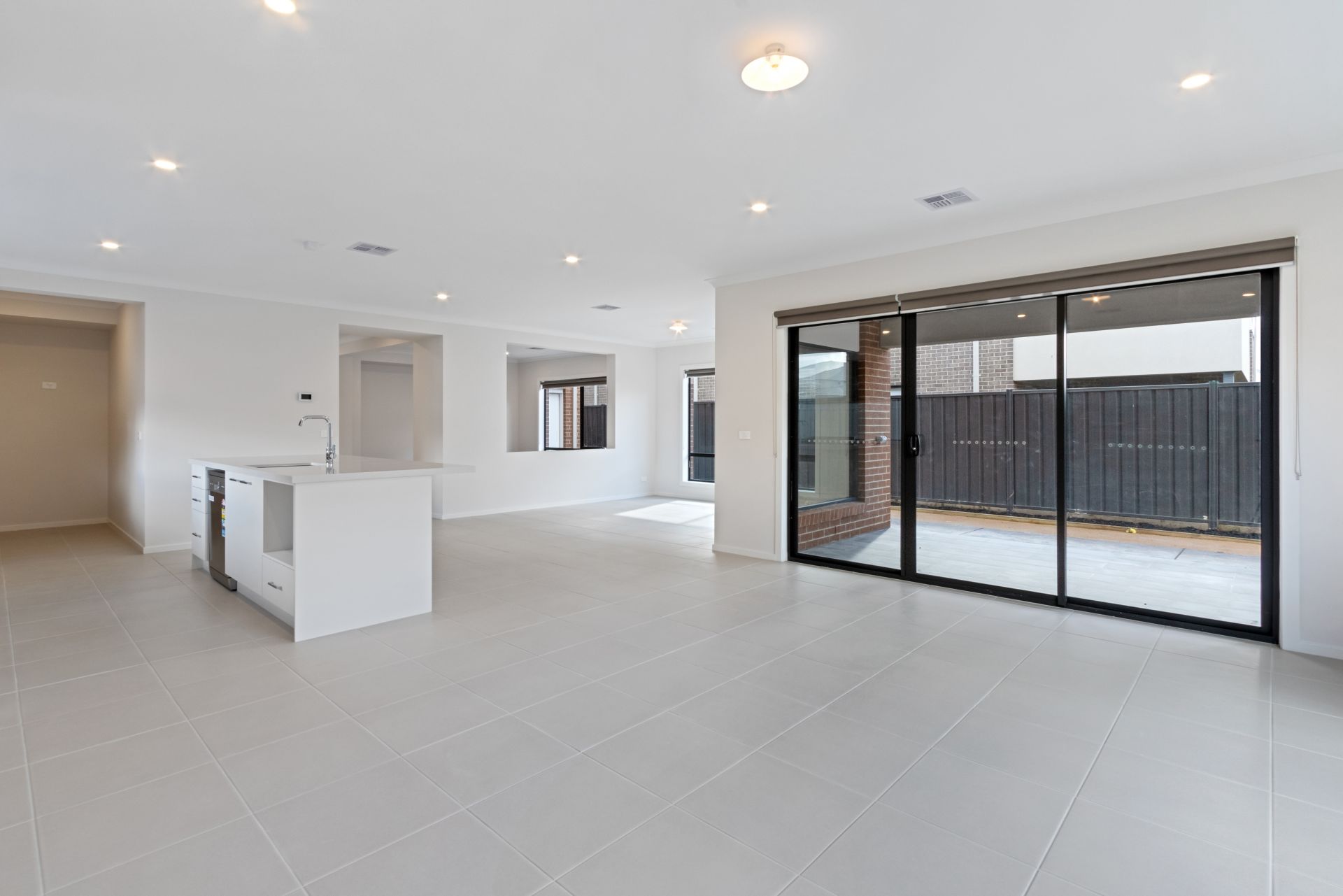 STYLISHNESS, SIZE & LOCATION, WHAT A WINNER!  ** ON HOLD **