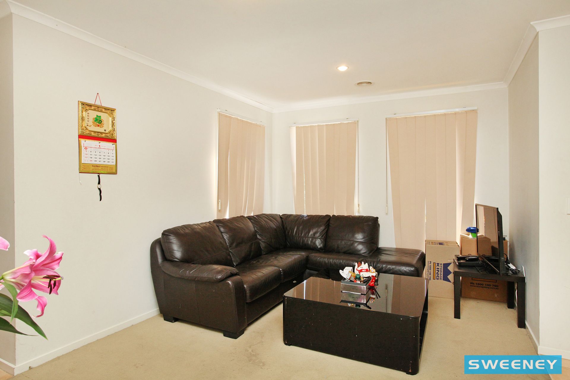 1/8 Sherdley Green, Caroline Springs - Thumbnail 3