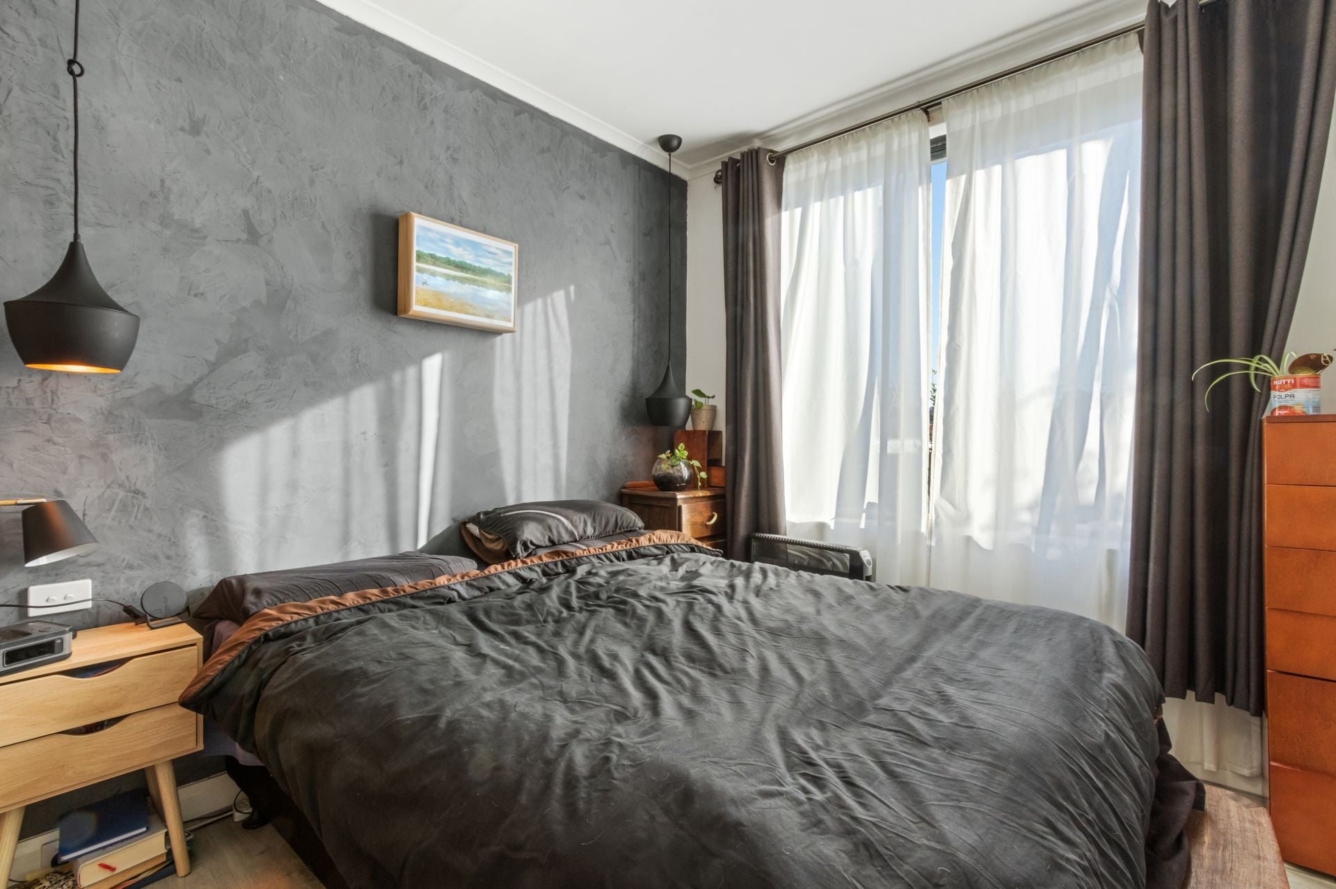 Beautifully renovated apartment in the heart of Collingwood