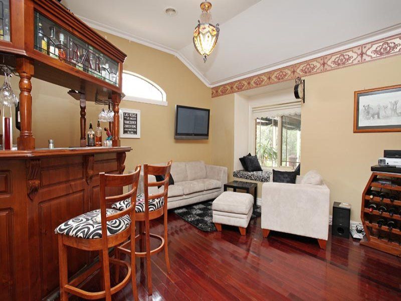 13 Cairn Curran Terrace, Caroline Springs - Thumbnail 6