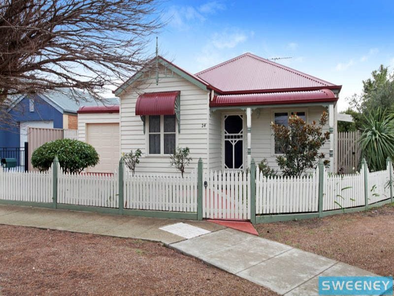 24 Braeside Walk, Caroline Springs - Thumbnail 2