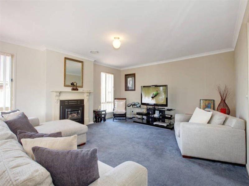 46 Dahlia Drive, Caroline Springs - Thumbnail 5