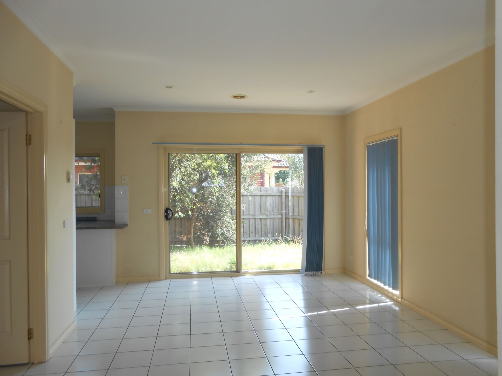 SPACIOUS TOWN RESIDENCE IN PRIME LOCATION