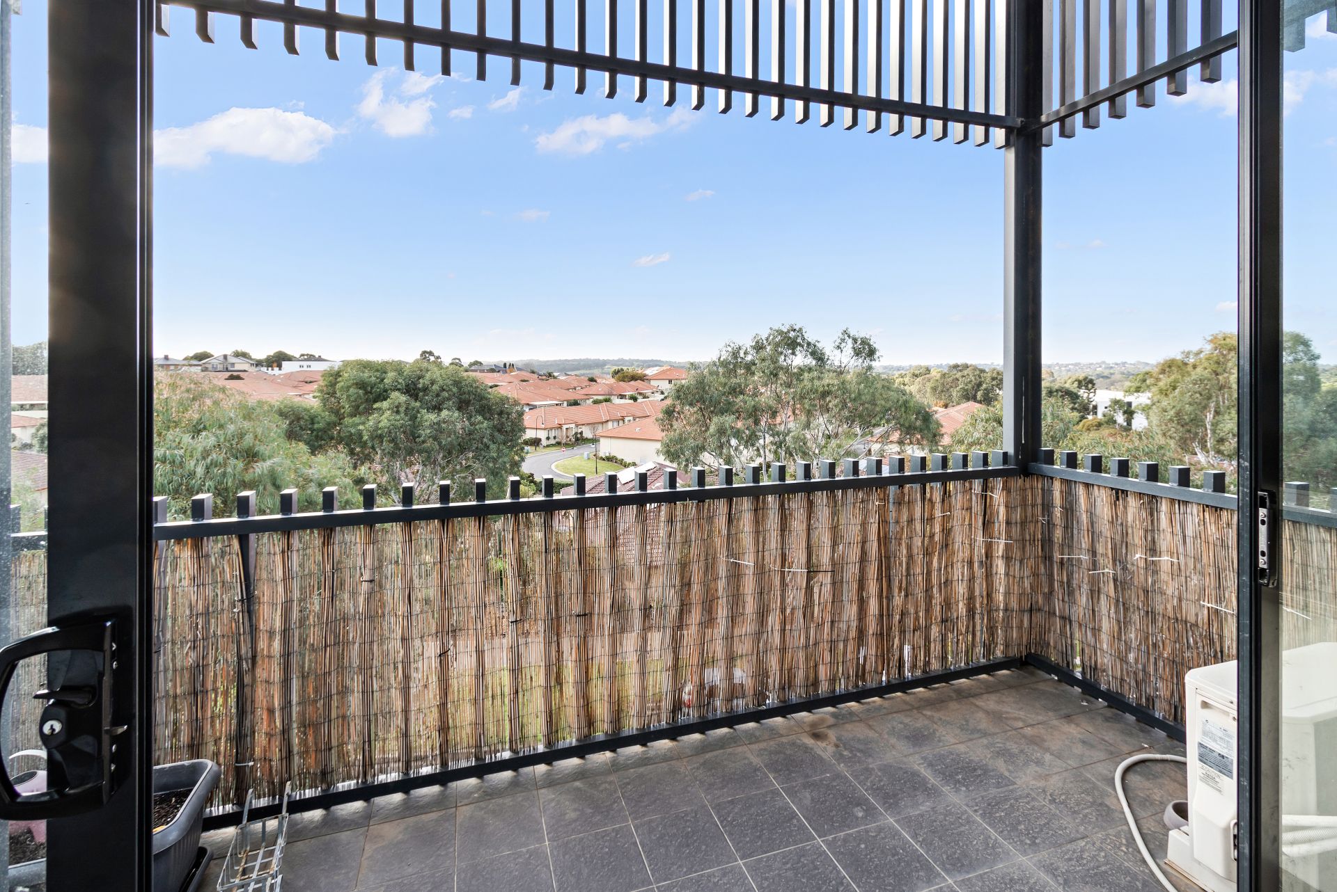 Ideal One Bedroom with Views