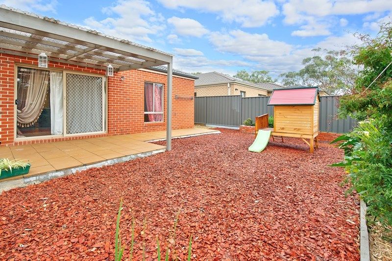 Beautiful Home In Beautiful Hawkstowe!